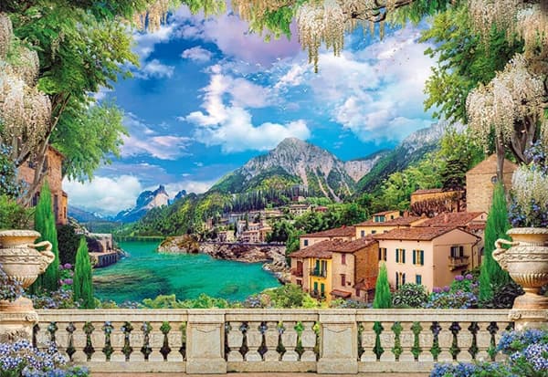 Lush Terrace on Lake