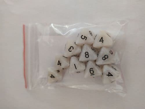 Dice - Terningesæt - 10 terninger - Kaissa Dice: Pearl - Ivory/Black D8 (8 sidet)
