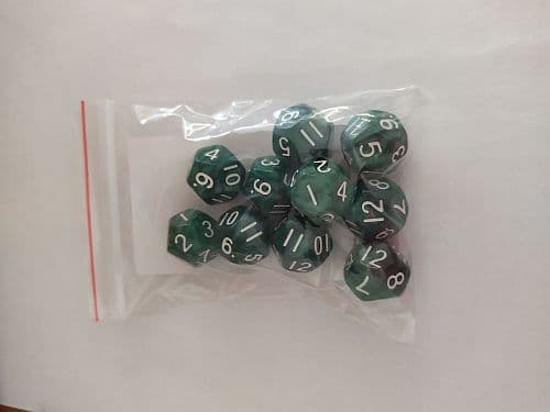 Dice - Terningesæt - 10 terninger - Kaissa Dice: Pearl - Green/White D12 (12 sidet)