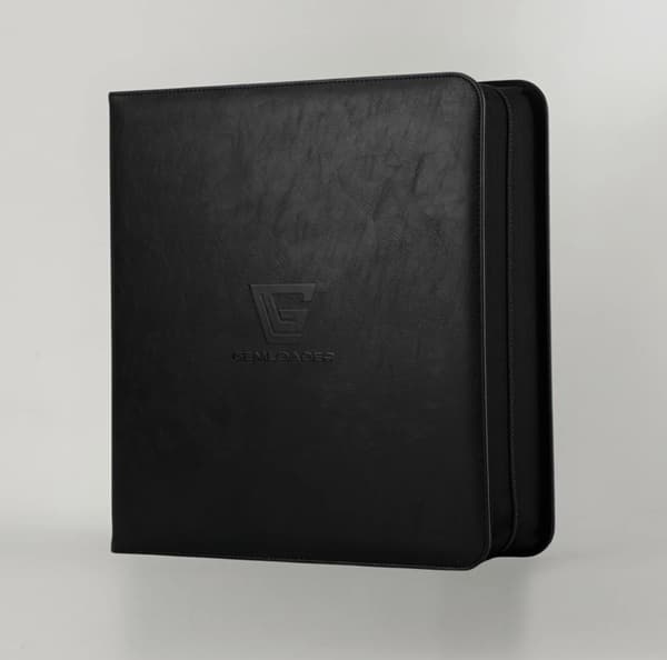 Mappe - Gemloader - Premium 4-Pocket Graded Card Ring Binder (Ringbind): Black (Holder 28 kort i slabs)